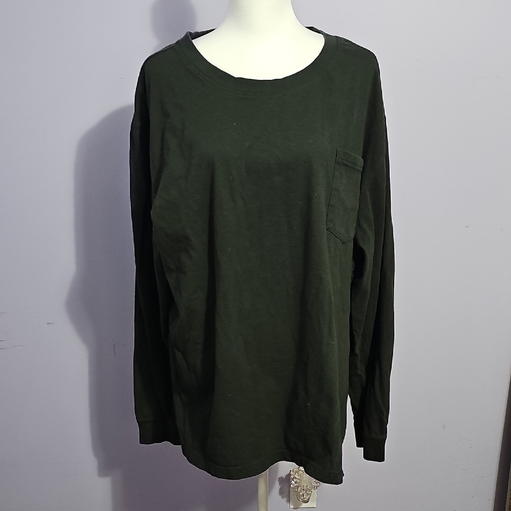 Open Trails Men's Green Long Sleeve Pocket Tee with Relaxed Fit and Soft Texture